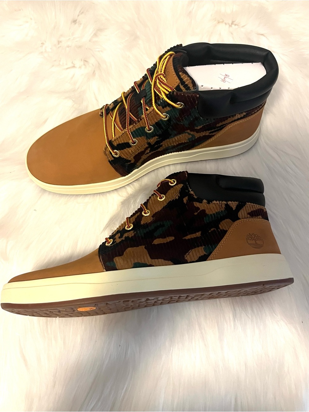 Timberland Davis Square Chukka Boots Men’s 11.5 Wheat Leather & Fatigue Camo New - Picture 10 of 11
